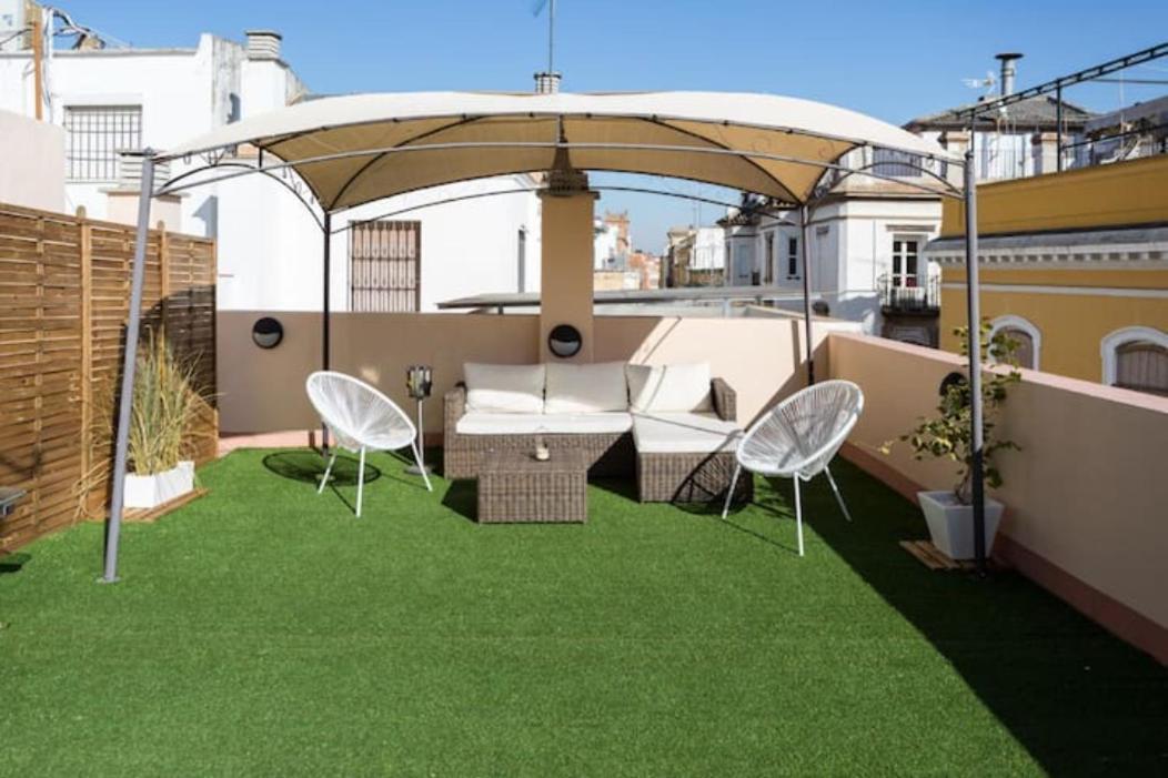 Apartamento ESSE Ático. Precioso ático con terraza en pleno centro Sevilla Exterior foto